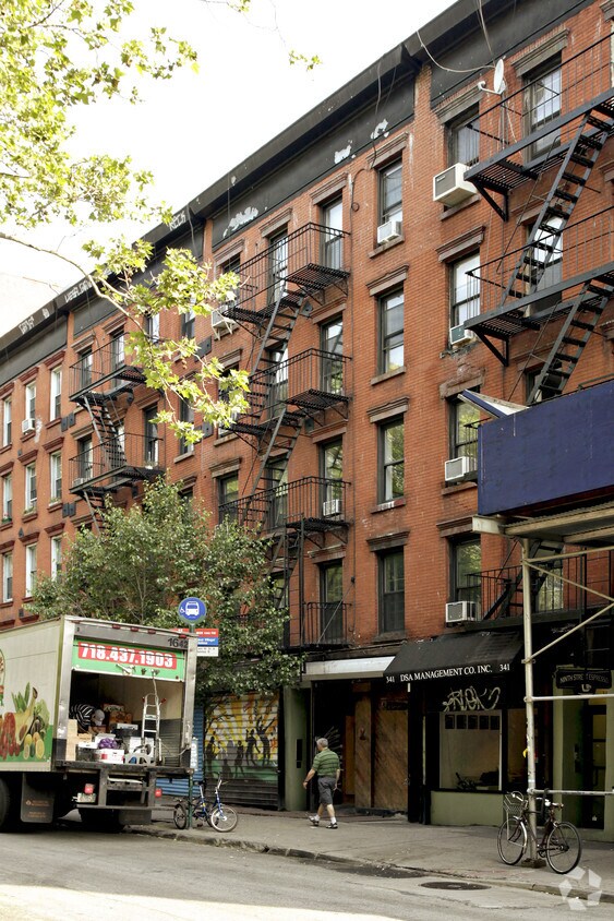 Primary Photo - 339 E 10th St