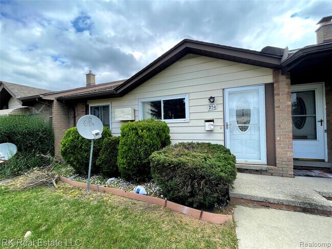 Foto del edificio - 8401 18 Mile Rd