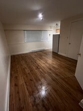 Building Photo - 423 Superior St