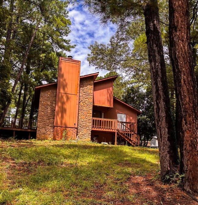 Building Photo - 5576 Nix Rd