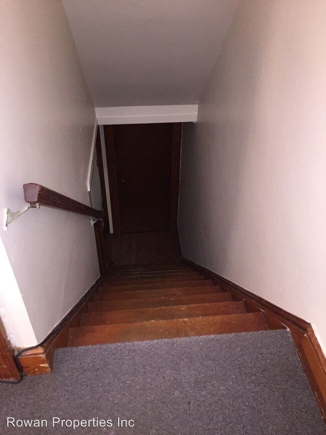Foto del edificio - 107 N Walnut St