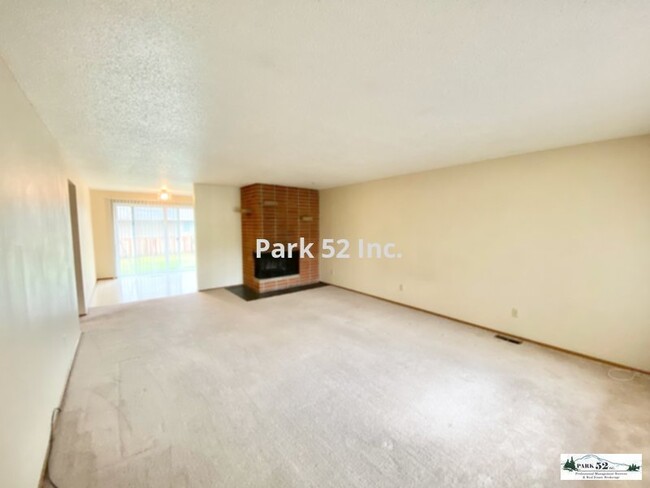 Foto del edificio - 1402 N Orchard St