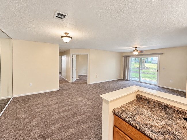Building Photo - 10300 Southern Meadows