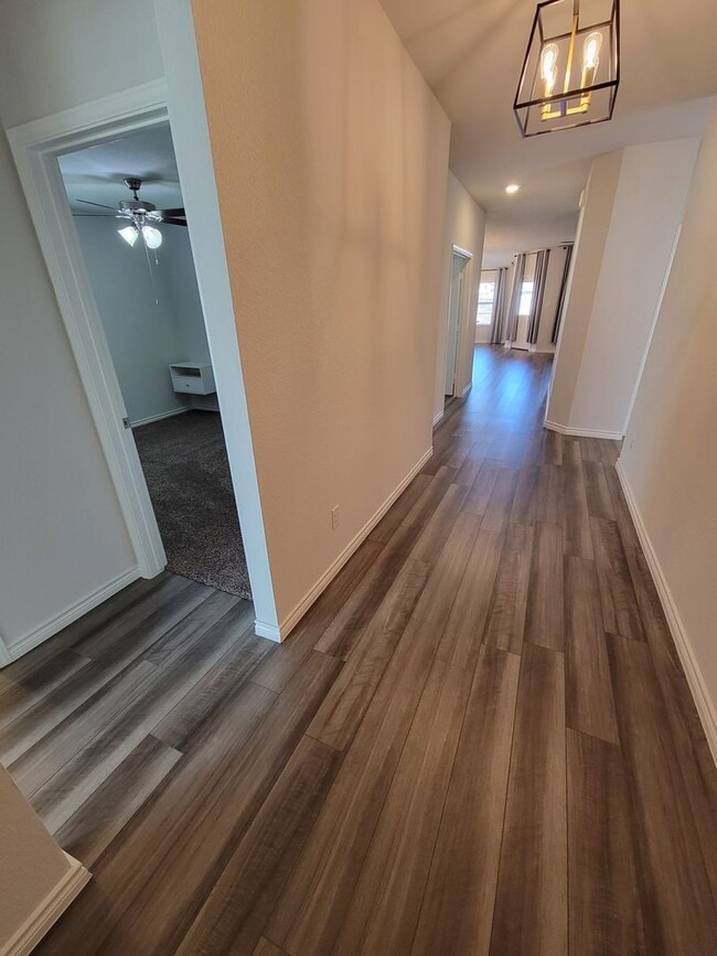 Building Photo - Bryan - 4 Bedroom / 3 Bath home in Pleasan...