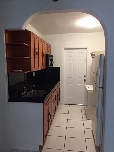 KITCHEN - 401 79th St