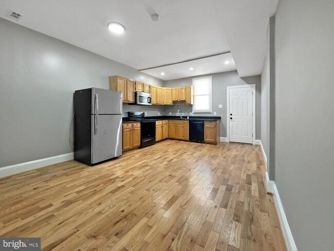 Building Photo - 2265 Reisterstown Rd