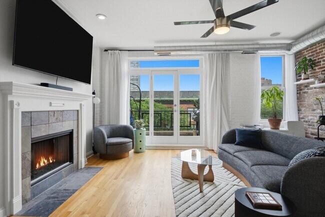 Foto del edificio - 5302 N Winthrop Ave