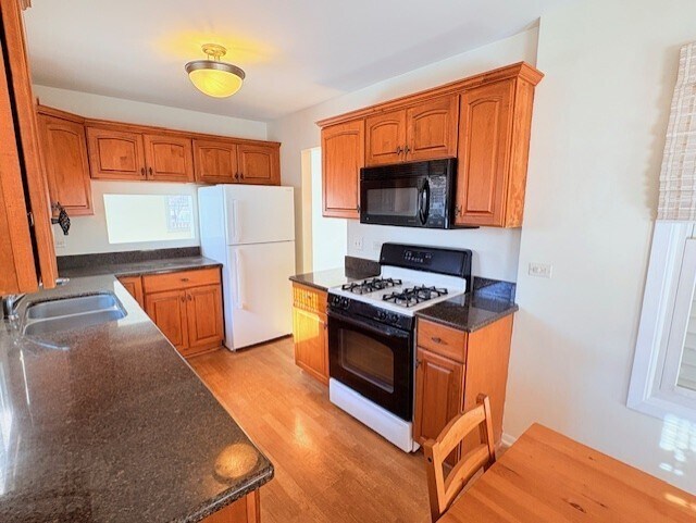 Foto del edificio - 1880 Paddington Ave