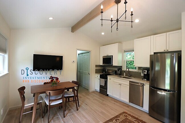 Foto del edificio - Lincoln Heights Studio Casita With Tranqui...