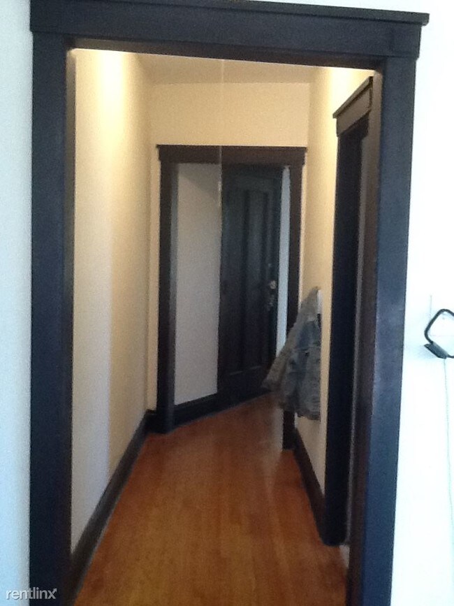 Foto del edificio - 507 W Englewood Ave