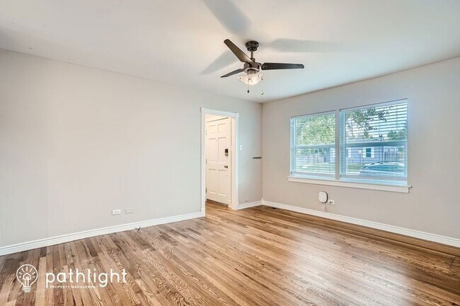 Foto del edificio - 1705 W Beekman Pl