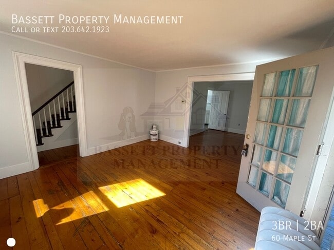 Building Photo - 60 Maple St