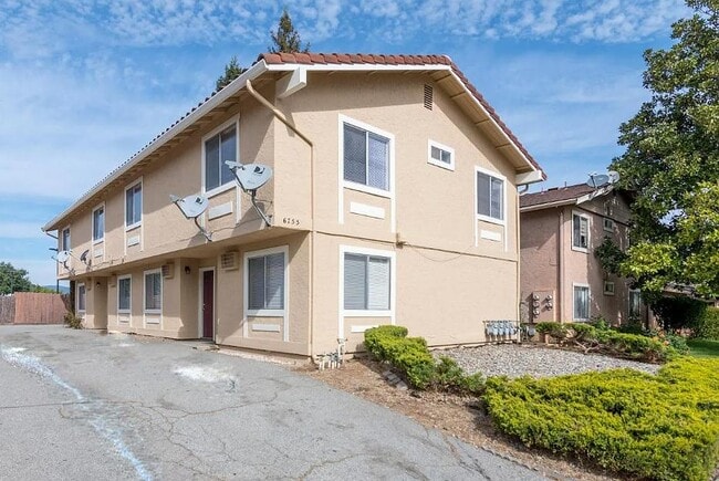 Building Photo - 6755 Filbro Dr