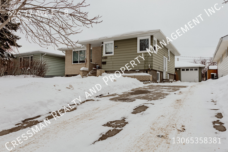 Primary Photo - 1 bed, 1 Den, 1 bath basement suite locate...