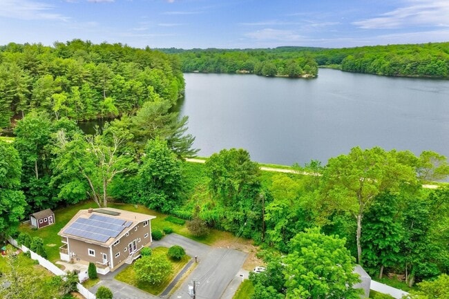 Building Photo - 5 Robinlea Cir