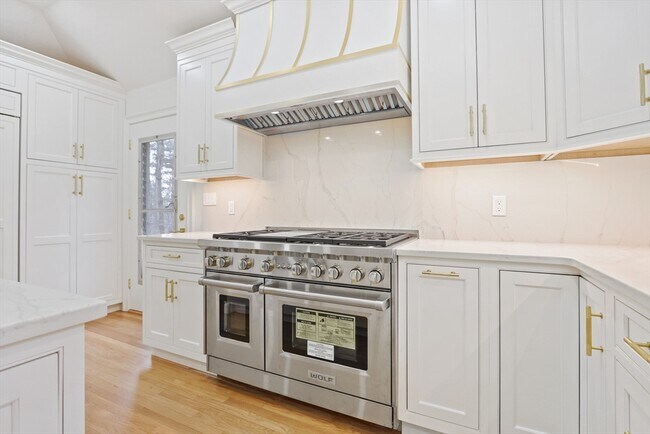 Building Photo - 80 Doublet Hill Rd