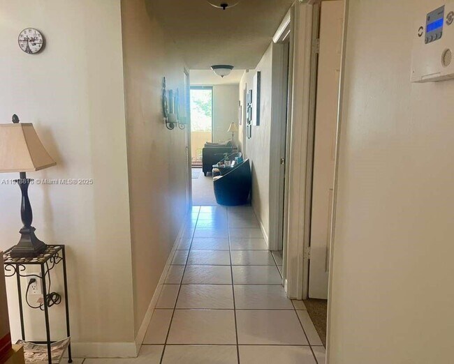 Foto del edificio - 7451 NW 16th St