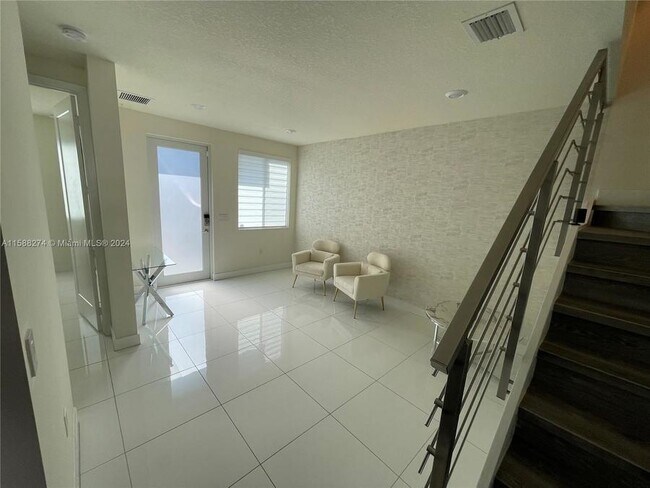 Building Photo - 6472 NW 103rd Pl