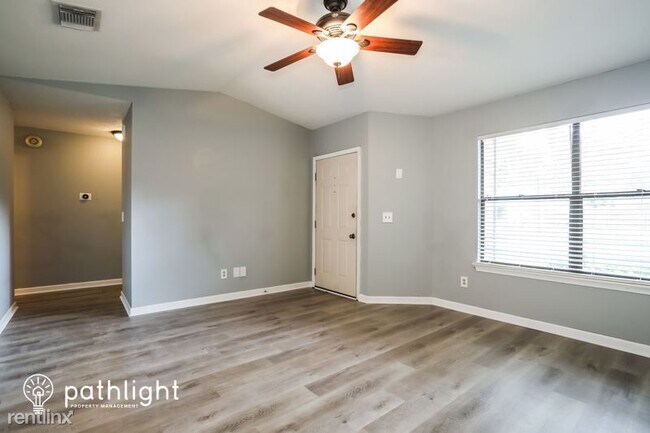 Foto del edificio - 2 br, 2 bath House - 11788 Loretto Square ...