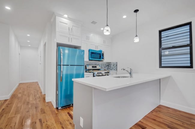 Foto del edificio - 1842 Hunt Ave