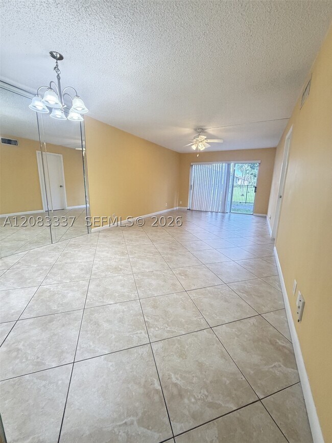 Building Photo - 9949 Sandalfoot Blvd