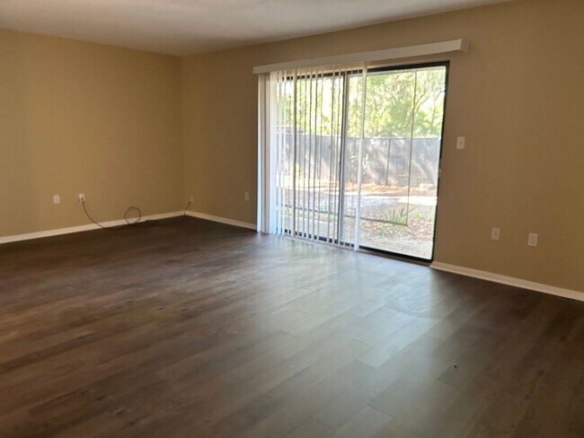 Building Photo - Call today and move in quickly before its ...