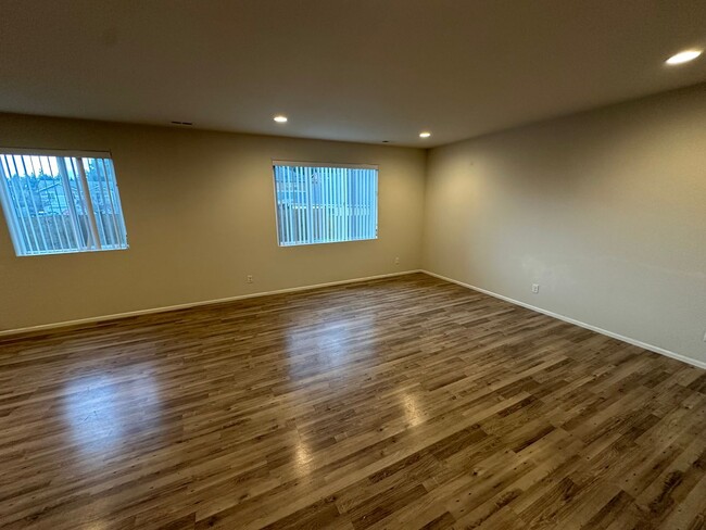 Foto del edificio - $250.00 off your Move in!!  Pet friendly S...