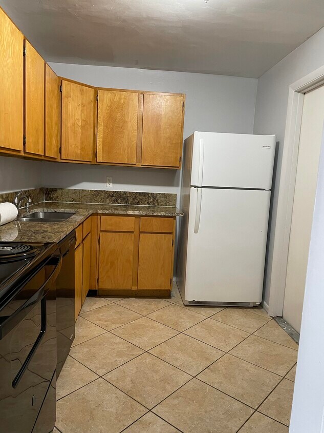 Primary Photo - 608 NW 13th St