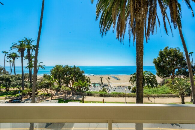 Foto del edificio - 801 Ocean Ave