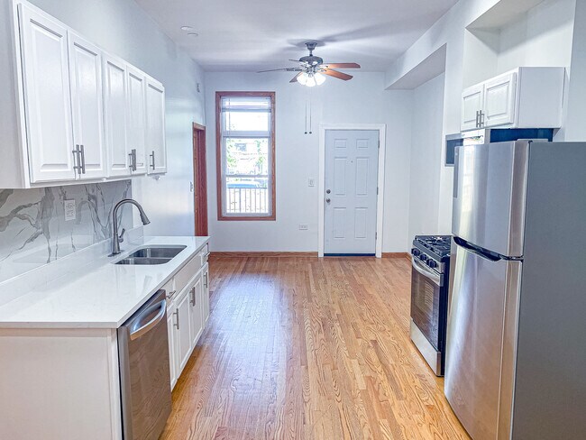 Foto del edificio - 1144 W 17th St