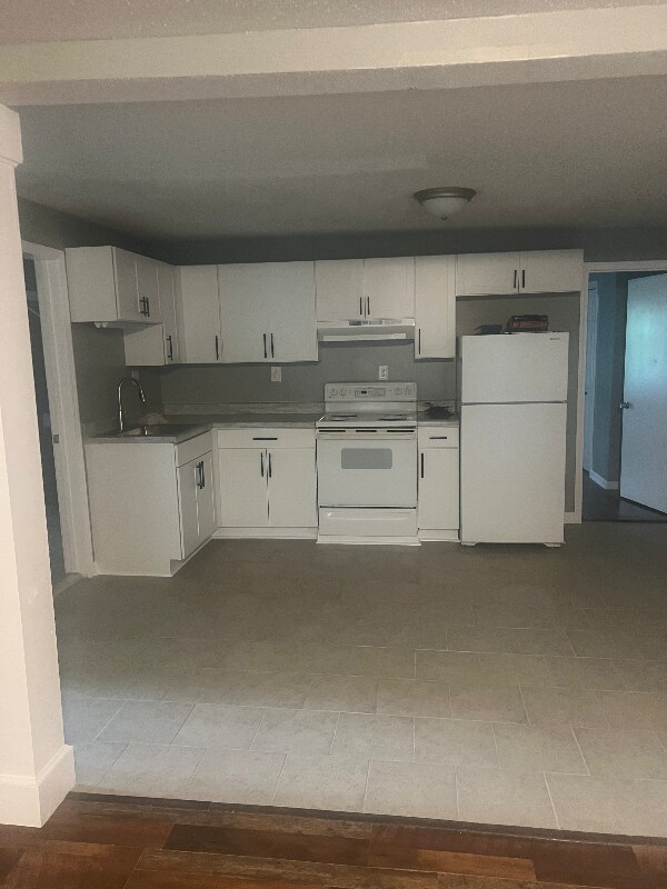 Primary Photo - 77 Weatherly St