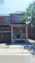 Building Photo - 33 Mazarine Ln