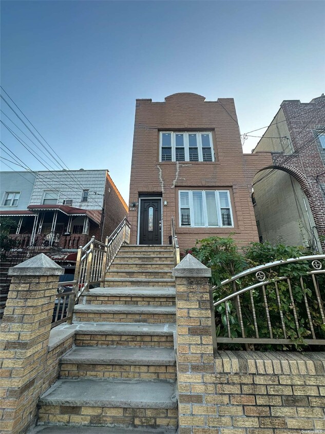 Foto principal - 1810 Rockaway Pkwy