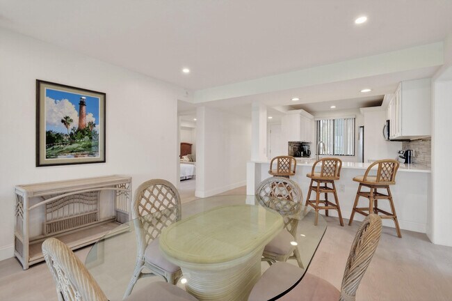 Building Photo - 301 S Seas Dr