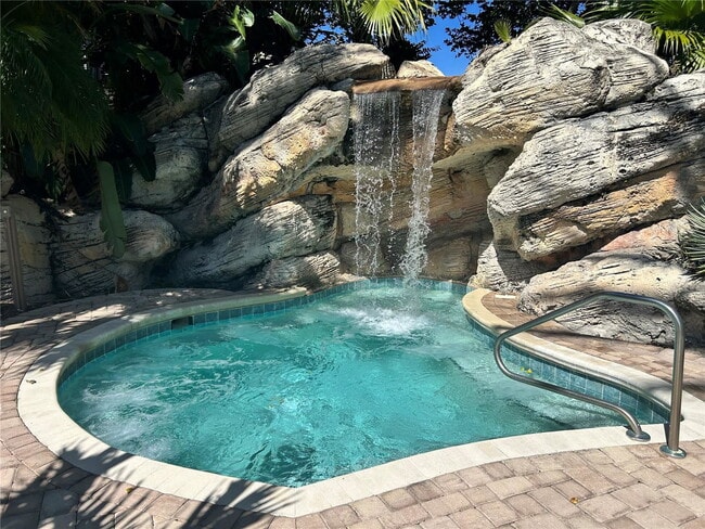 Building Photo - Westpointe Boulevard, Orlando, FL 32835 - 1 BR 1 BA condo