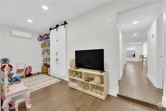 Building Photo - 9305 Magic Flower Ave