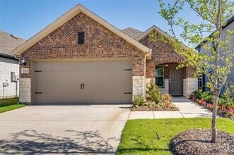 Building Photo - 722 Gentle Bird Dr