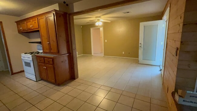 Foto del edificio - 4700 SE 42nd St