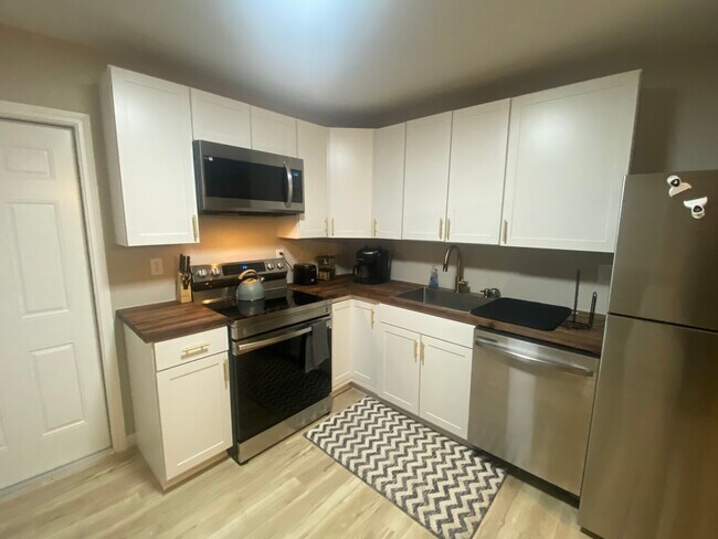 Foto del edificio - 110 Hawkins Rd
