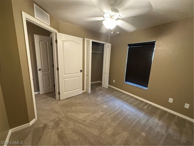 Foto del edificio - 2544 NW 19th Pl