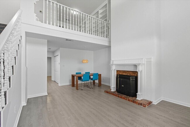 Foto del edificio - Midtown Tallahassee Townhome