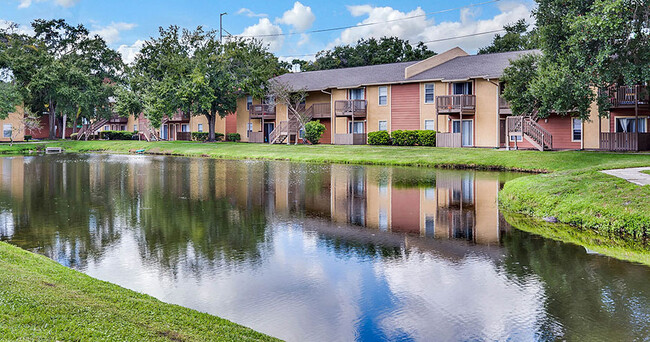 Building Photo - Courtney Cove Apartment Homes