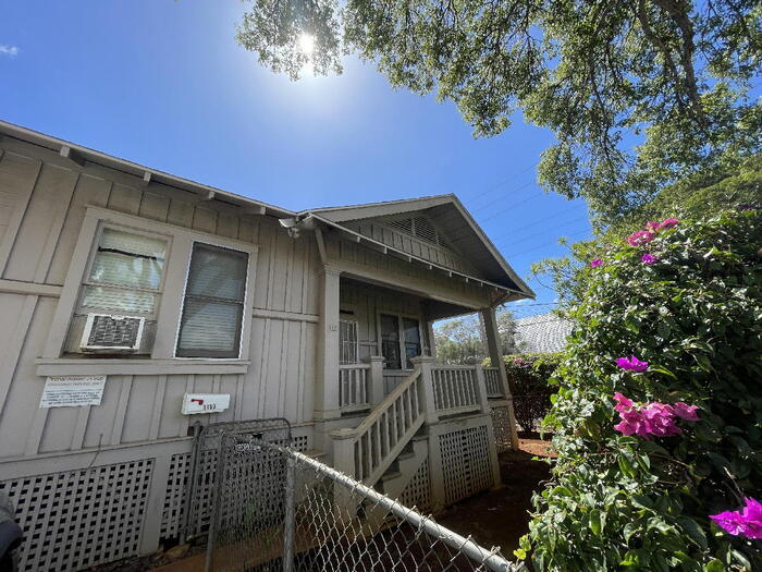 Foto principal - To register for the showing time below, no...