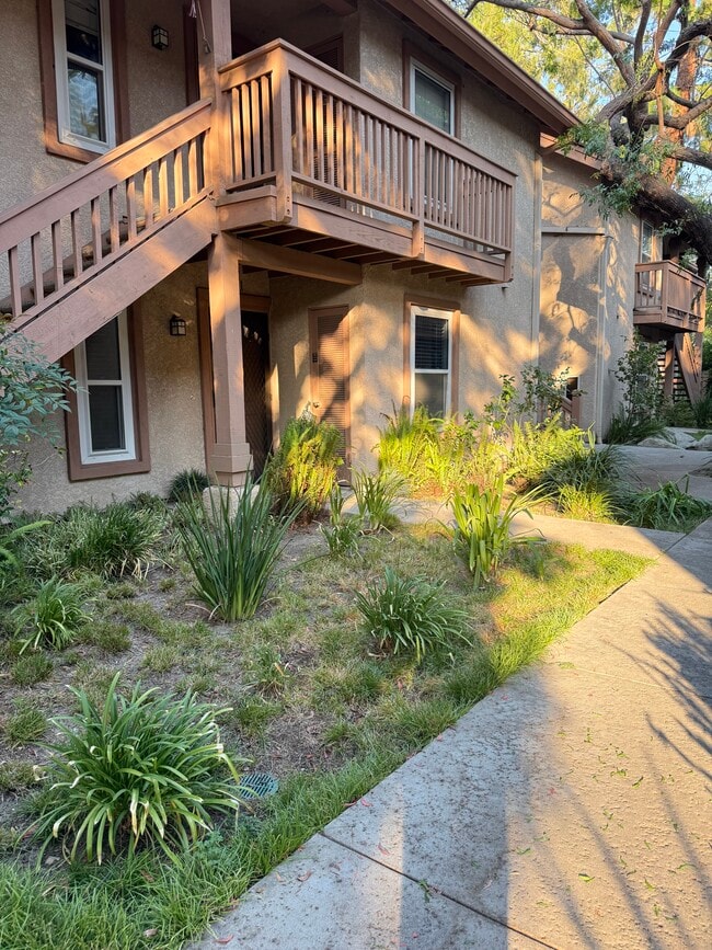 Building Photo - 7101 Farralone Ave
