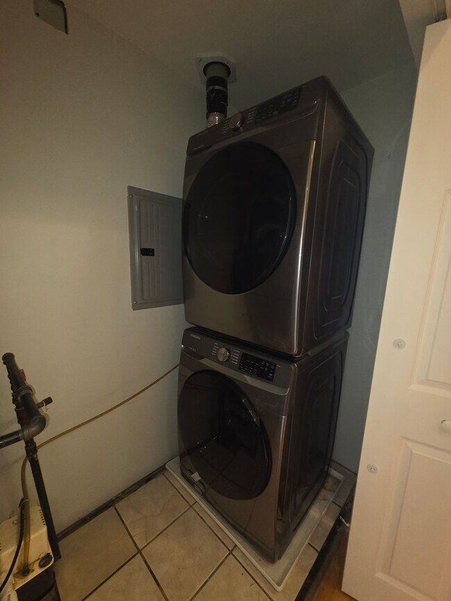 Foto del edificio - 3134 Arsenal St