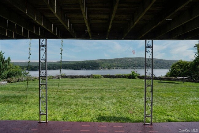 Building Photo - 14 Hemlock Hill