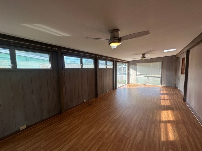 Photo - 929 Maniniholo St House