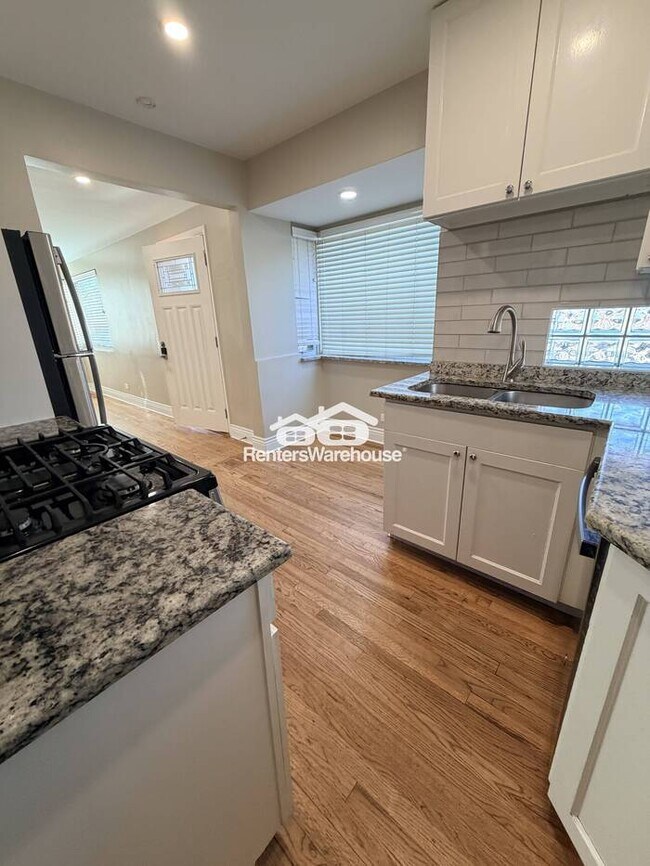 Building Photo - NEW PRICE!4 bedrooms 2 Bathroom Beautifully Updated Ranch in Park Hill!