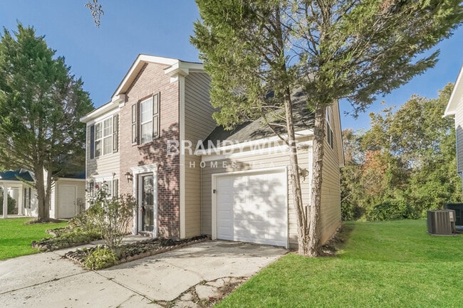 Building Photo - 6201 McIntyre Ridge Dr