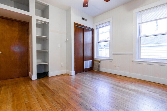 Building Photo - 59 Linden St